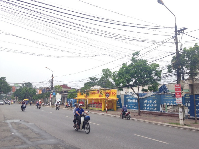 Nhiều người dân muốn lãnh đạo tỉnh Hải Dương "biến" nơi này thành công viên gắn liền với biểu tượng lịch sử để người dân tưởng niệm Bác Hồ và một thời hào hùng đã qua. Ảnh Hải Ninh Nhiều người dân muốn lãnh đạo tỉnh Hải Dương "biến" nơi này thành công viên gắn liền với biểu tượng lịch sử để người dân tưởng niệm Bác Hồ và một thời hào hùng đã qua. Ảnh Hải Ninh