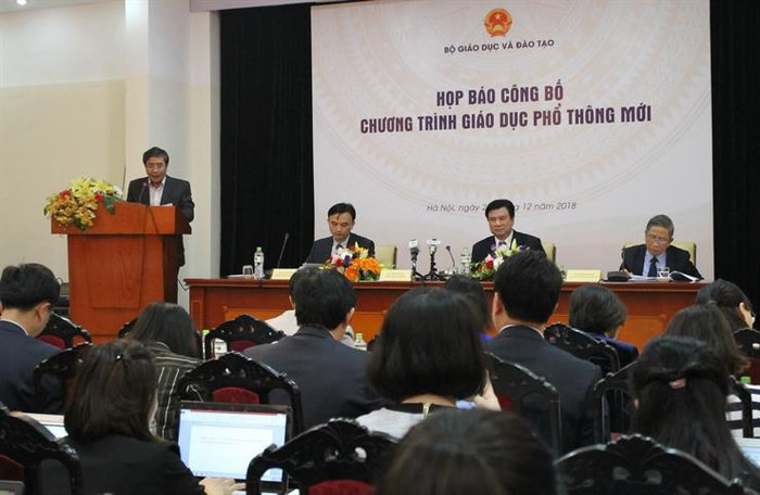 Chương trình giáo dục phổ thông mới mang đến nhiều kỳ vọng, nhưng cũng có không ít băn khoăn từ các thầy cô giáo về cách triển khai, hình ảnh chỉ mang tính chất minh họa, nguồn: moet.gov.vn. Chương trình giáo dục phổ thông mới mang đến nhiều kỳ vọng, nhưng cũng có không ít băn khoăn từ các thầy cô giáo về cách triển khai, hình ảnh chỉ mang tính chất minh họa, nguồn: moet.gov.vn.