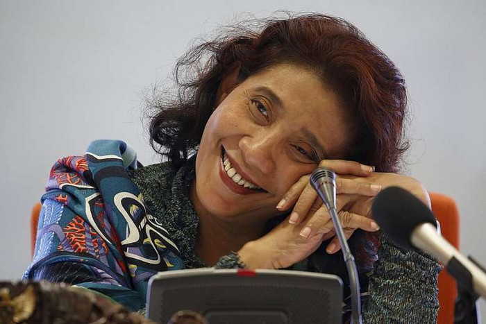 Bộ trưởng Thủy sản Indonesia bà Susi Pudjiastuti, ảnh: Reuters / The Straits Times. Bộ trưởng Thủy sản Indonesia bà Susi Pudjiastuti, ảnh: Reuters / The Straits Times.