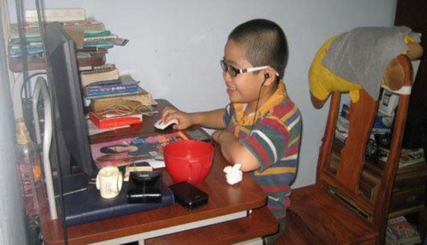 Trẻ tự kỷ như những thiên thần bất hạnh đáng yêu. Ảnh: Ngọc Việt.