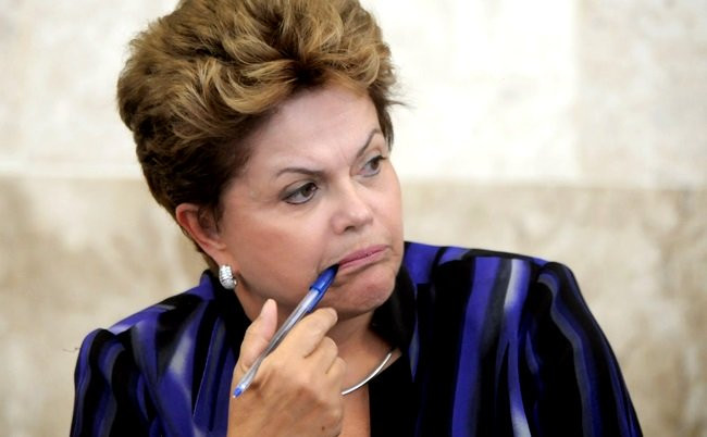 Tổng thống Braxil Dilma Rousseff có nguy cơ bị tước bỏ quyền lực vĩnh viễn. Ảnh: pragmatismopolitico.com.br. Tổng thống Braxil Dilma Rousseff có nguy cơ bị tước bỏ quyền lực vĩnh viễn. Ảnh: pragmatismopolitico.com.br.