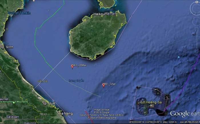 Vị trí Trung Quốc hạ đặt bất hợp pháp giàn khoan 943 và giàn khoan 981 ngoài vùng chồng lấn cửa vịnh Bắc Bộ có thể là một cái bẫy pháp lý. Ảnh đồ họa: Học giả Song Phan từ Sydney, Úc. Vị trí Trung Quốc hạ đặt bất hợp pháp giàn khoan 943 và giàn khoan 981 ngoài vùng chồng lấn cửa vịnh Bắc Bộ có thể là một cái bẫy pháp lý. Ảnh đồ họa: Học giả Song Phan từ Sydney, Úc.