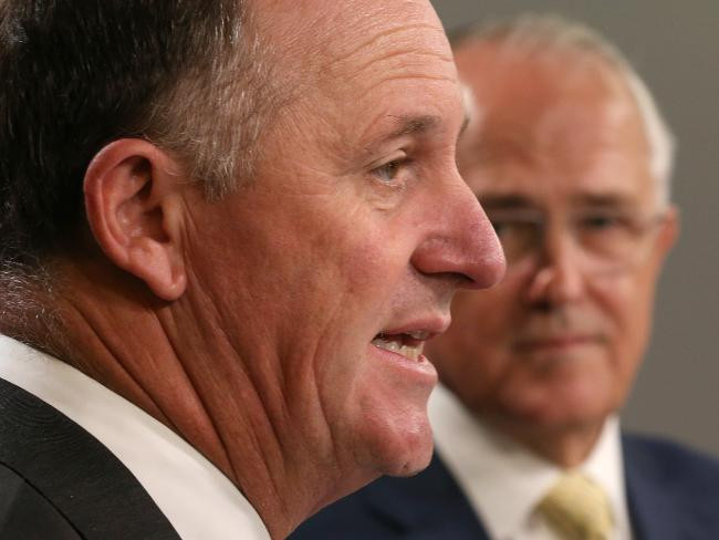 Thủ tướng New Zealand John Key (trái) và Thủ tướng Úc Malcolm Turnbull vừa lên tiếng yêu cầu Trung Quốc tôn trọng luật pháp quốc tế ở Biển Đông đã bị truyền thông Bắc Kinh cảnh cáo. Ảnh: News.com.au. Thủ tướng New Zealand John Key (trái) và Thủ tướng Úc Malcolm Turnbull vừa lên tiếng yêu cầu Trung Quốc tôn trọng luật pháp quốc tế ở Biển Đông đã bị truyền thông Bắc Kinh cảnh cáo. Ảnh: News.com.au.