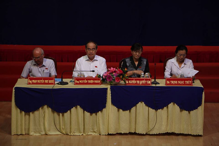Các đại biểu trong buổi tiếp xúc cử tri ngày 20/10. (Ảnh: H.L) Các đại biểu trong buổi tiếp xúc cử tri ngày 20/10. (Ảnh: H.L)