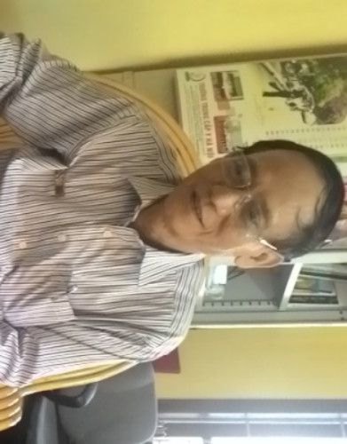 Ông Nguyễn Văn Thêm, Hiệu trưởng Trường Trung cấp Y Hà Nội cho biết: "Có thu giữ bằng gốc của 11 giáo viên". Ảnh: Tiến Thành Ông Nguyễn Văn Thêm, Hiệu trưởng Trường Trung cấp Y Hà Nội cho biết: "Có thu giữ bằng gốc của 11 giáo viên". Ảnh: Tiến Thành