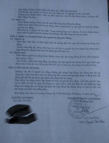Trong hợp đồng lao động giữa những giáo viên này với Trường Trung cấp Y Hà Nội không hề có điều khoản nào ghi phải giao nộp văn bằng gốc đến hết thời hạn hợp đồng… Trong hợp đồng lao động giữa những giáo viên này với Trường Trung cấp Y Hà Nội không hề có điều khoản nào ghi phải giao nộp văn bằng gốc đến hết thời hạn hợp đồng…