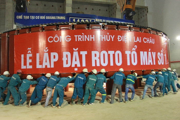 Lễ lắp đặt rô to 1.000 tấn tại Nhà máy Thủy điện Lai Châu.c một số doanh nghiệp Việt chưa thể sản xuất được con ốc vít theo tiêu chuẩn kỹ thuật Samsung yêu cầu là hoàn toàn có thật. Tuy nhiên, đó chỉ là một pcâu chuyện Lễ lắp đặt rô to 1.000 tấn tại Nhà máy Thủy điện Lai Châu.c một số doanh nghiệp Việt chưa thể sản xuất được con ốc vít theo tiêu chuẩn kỹ thuật Samsung yêu cầu là hoàn toàn có thật. Tuy nhiên, đó chỉ là một pcâu chuyện