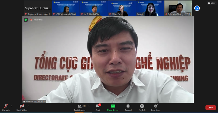 Ông Phạm Vũ Quốc Bình – Phó Tổng cục trưởng Tổng cục Giáo dục nghề nghiệp, Bộ Lao động - Thương binh và Xã hội chia sẻ tại Lễ ra mắt. Ảnh chụp màn hình Ông Phạm Vũ Quốc Bình – Phó Tổng cục trưởng Tổng cục Giáo dục nghề nghiệp, Bộ Lao động - Thương binh và Xã hội chia sẻ tại Lễ ra mắt. Ảnh chụp màn hình