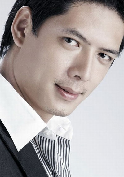 Diễn viên, người mẫu Bình Minh đã làm cầu nối cho nghệ sĩ Phước Sang và ông Quốc Khải.