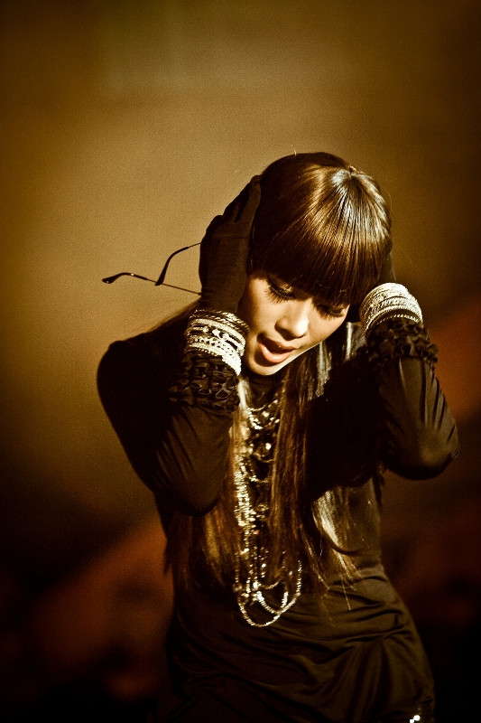 MV này còn khẳng định khả năng sáng tạo nghệ thuật và luôn làm mới mình của Mỹ Tâm sau những Đánh thức bình minh, Chuyện như chưa bắt đầu... MV này còn khẳng định khả năng sáng tạo nghệ thuật và luôn làm mới mình của Mỹ Tâm sau những Đánh thức bình minh, Chuyện như chưa bắt đầu...