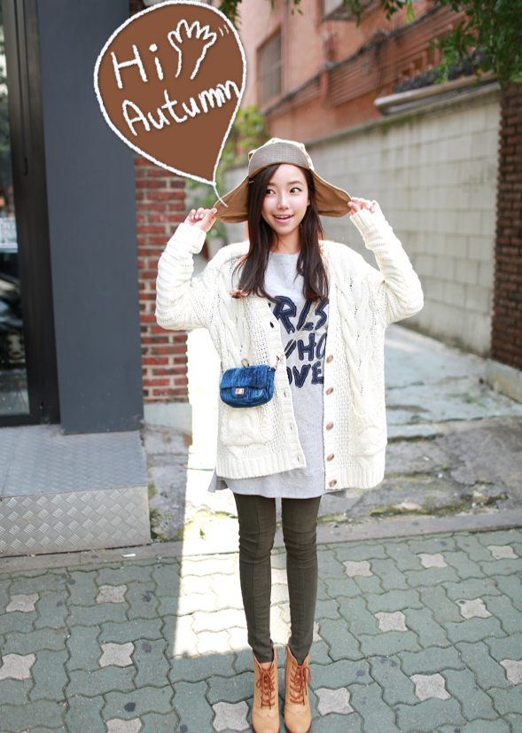 Đổi style dạo phố như bạn gái này xem, bạn sẽ rất cuốn hút đó. Đổi style dạo phố như bạn gái này xem, bạn sẽ rất cuốn hút đó.