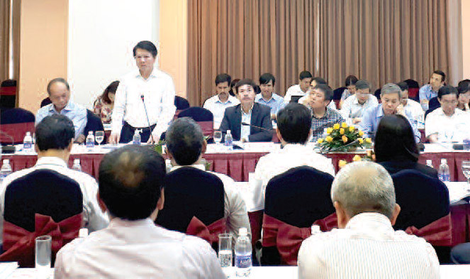 Thứ trưởng Bộ Y tế Trương Quốc Cường trong cuộc hội thảo về an toàn thực phẩm, các loại sữa dạng lỏng. Ảnh: Chí Tuấn / Báo Đại biểu Nhân dân. Thứ trưởng Bộ Y tế Trương Quốc Cường trong cuộc hội thảo về an toàn thực phẩm, các loại sữa dạng lỏng. Ảnh: Chí Tuấn / Báo Đại biểu Nhân dân.