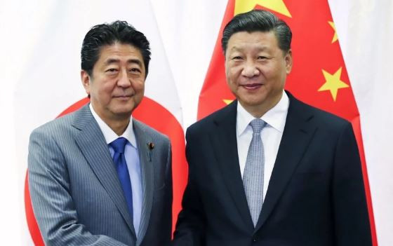 Thủ tướng Nhật Bản Shinzo Abe có chuyến thăm chính thức Trung Quốc ngày 15/11, ảnh: SCMP. Thủ tướng Nhật Bản Shinzo Abe có chuyến thăm chính thức Trung Quốc ngày 15/11, ảnh: SCMP.