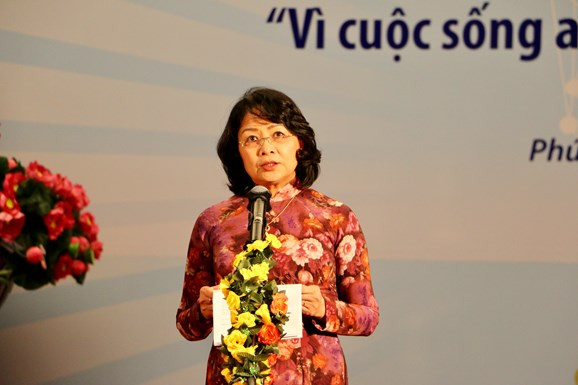 Phó Chủ tịch nước Đặng Thị Ngọc Thịnh phát biểu tại buổi Lễ phát động (Ảnh: molisa.gov.vn) Phó Chủ tịch nước Đặng Thị Ngọc Thịnh phát biểu tại buổi Lễ phát động (Ảnh: molisa.gov.vn)