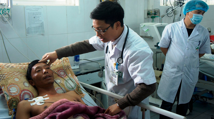 Vẫn còn thiếu những quy định mang tính phòng ngừa các tác hại của rượu, bia mang lại (Trong ảnh: Một nạn nhân của rượu. Ảnh Lại Cường) Vẫn còn thiếu những quy định mang tính phòng ngừa các tác hại của rượu, bia mang lại (Trong ảnh: Một nạn nhân của rượu. Ảnh Lại Cường)