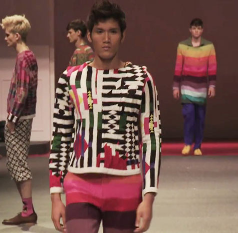 Văn Kiên trong show diễn tại Singapo Văn Kiên trong show diễn tại Singapo