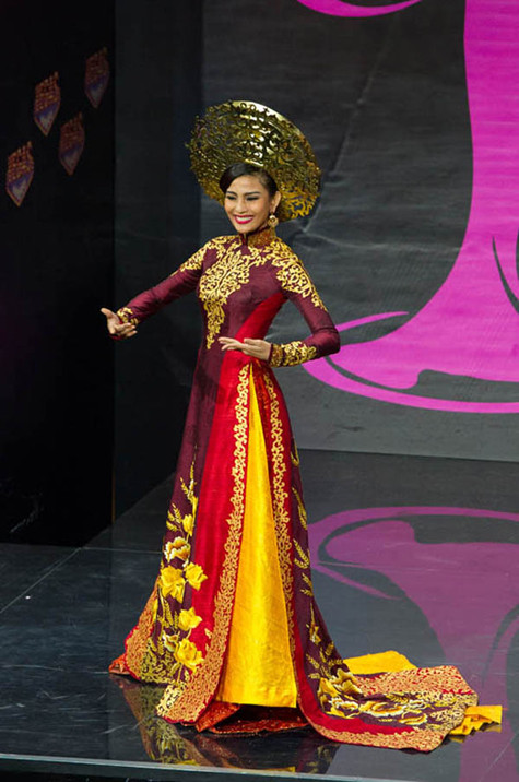 Phần thi trang phục dân tộc thuộc khuôn khổ cuộc thi Hoa Hậu Hoàn Vũ 2013, bộ trang phục dân tộc của Trương Thị May được thực hiện bởi nhà thiết kế Thuận Việt được xếp vào top 10 quốc phục đẹp nhất theo bình chọn của trang web uy tín khác là Missosology Phần thi trang phục dân tộc thuộc khuôn khổ cuộc thi Hoa Hậu Hoàn Vũ 2013, bộ trang phục dân tộc của Trương Thị May được thực hiện bởi nhà thiết kế Thuận Việt được xếp vào top 10 quốc phục đẹp nhất theo bình chọn của trang web uy tín khác là Missosology