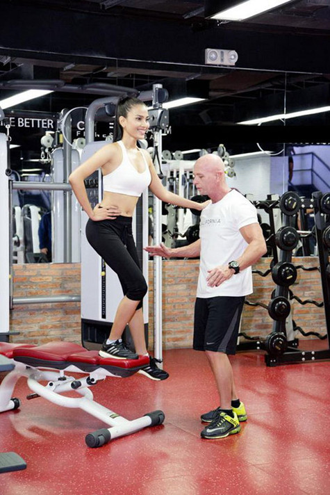 Mỗi ngày cô đều dành 2 giờ để tập luyện cùng HLV nhằm có được thể lực tốt nhất. Mặc dù là người ăn chay trường nhưng Trương Thị May may mắn sở hữu ba vòng bốc lửa, săn chắc và làn da nâu gợi cảm Mỗi ngày cô đều dành 2 giờ để tập luyện cùng HLV nhằm có được thể lực tốt nhất. Mặc dù là người ăn chay trường nhưng Trương Thị May may mắn sở hữu ba vòng bốc lửa, săn chắc và làn da nâu gợi cảm
