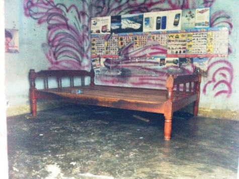 Hiện trường phòng trọ, nơi Hồ Ngọc Nhờ “tra tấn” cháu bé 18 tháng tuổi đến chết. Ảnh Vnexpress