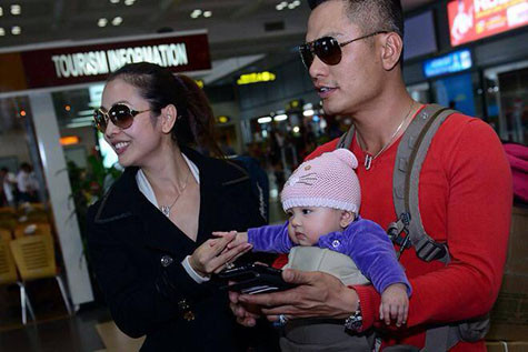 Được biết, khi hạ sinh tiểu công chúa, vợ chồng Jennifer không công khai hay chia sẻ nhiều thông tin về bé Được biết, khi hạ sinh tiểu công chúa, vợ chồng Jennifer không công khai hay chia sẻ nhiều thông tin về bé