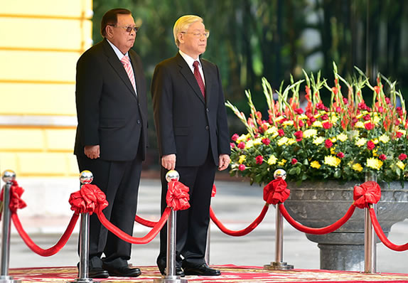 Tổng Bí thư, Chủ tịch nước CHDCND Lào Bounnhang Vorachit thăm chính thức Việt Nam đầu tiên sau khi nhậm chức, ảnh: Báo Công An Nhân Dân.