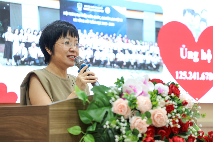 Đồng chí Nguyễn Thị Thảo - Chủ tịch Công đoàn Đại học Quốc gia Hà Nội chia sẻ về cuộc phát động. 7.jpg