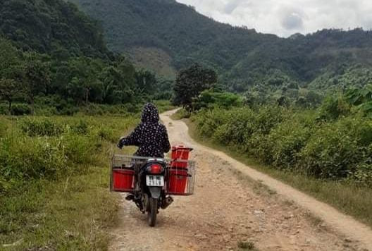 Các nhân viên nấu ăn tại các trường mầm non trên địa bàn Quảng Trị phải nghỉ 3 tháng không lương nên đời sống gặp nhiều vất vả. Ảnh minh họa: LC Các nhân viên nấu ăn tại các trường mầm non trên địa bàn Quảng Trị phải nghỉ 3 tháng không lương nên đời sống gặp nhiều vất vả. Ảnh minh họa: LC