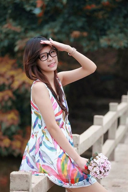 Dương Thị Băng Châu, cao 1m75, học sinh Trường THPT Marie Curie (Hà Nội). >>Hotgirl ĐH Mỹ thuật Công nghiệp tuyệt xinh trong váy cô dâu >>Những nữ sinh diện áo dài đẹp hơn Hoa hậu Mai Phương Thúy (P23) >>Vẻ đẹp sexy của thiếu nữ thành Vinh >>Cư dân mạng "chao đảo" vì teenmodel Thảo Hương