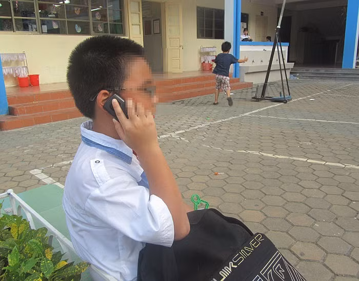 >> Thầy giáo trẻ đẹp "gây sốt" cộng đồng mạng >> Chùm ảnh: Những nỗi khổ của học sinh Việt Nam (P2) >>Ngẩn ngơ trước vẻ đẹp thánh thiện của hotgirl Ngọc Hiền