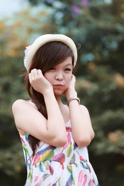 >>Hotgirl ĐH Mỹ thuật Công nghiệp tuyệt xinh trong váy cô dâu >>Những nữ sinh diện áo dài đẹp hơn Hoa hậu Mai Phương Thúy (P23) >>Vẻ đẹp sexy của thiếu nữ thành Vinh >>Cư dân mạng "chao đảo" vì teenmodel Thảo Hương