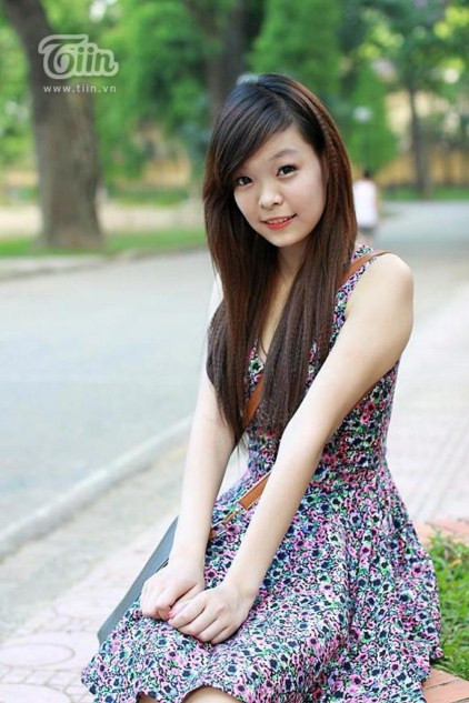 Dương Băng Châu được biết đến trước đây khi nằm trong Top 15 Duyên dáng Hà Thành. >>Hotgirl ĐH Mỹ thuật Công nghiệp tuyệt xinh trong váy cô dâu >>Những nữ sinh diện áo dài đẹp hơn Hoa hậu Mai Phương Thúy (P23) >>Vẻ đẹp sexy của thiếu nữ thành Vinh >>Cư dân mạng "chao đảo" vì teenmodel Thảo Hương Dương Băng Châu được biết đến trước đây khi nằm trong Top 15 Duyên dáng Hà Thành. >>Hotgirl ĐH Mỹ thuật Công nghiệp tuyệt xinh trong váy cô dâu >>Những nữ sinh diện áo dài đẹp hơn Hoa hậu Mai Phương Thúy (P23) >>Vẻ đẹp sexy của thiếu nữ thành Vinh >>Cư dân mạng "chao đảo" vì teenmodel Thảo Hương