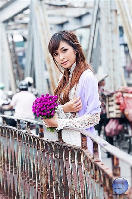 Cô Á khôi ĐH Lao động Xã hội - Nguyễn Hà Phương khoe dáng bên rặng liễu rủ. <<NỮ SINH KINH BẮC DỊU DÀNG KHOE SẮC TRONG TÀ ÁO DÀI <<HOT GIRL CẨM TÚ ĐẸP LÃNG MẠN TRONG SẮC MÀU HOA CỎ <<NGỠ NGÀNG HOT GIRL CÓ VẺ ĐẸP GIỐNG CA SỸ BẢO THY <<NỮ SINH CĐ DU LỊCH ĐẸP DỊU DÀNG TRONG NẮNG THU Cô Á khôi ĐH Lao động Xã hội - Nguyễn Hà Phương khoe dáng bên rặng liễu rủ. <<NỮ SINH KINH BẮC DỊU DÀNG KHOE SẮC TRONG TÀ ÁO DÀI <<HOT GIRL CẨM TÚ ĐẸP LÃNG MẠN TRONG SẮC MÀU HOA CỎ <<NGỠ NGÀNG HOT GIRL CÓ VẺ ĐẸP GIỐNG CA SỸ BẢO THY <<NỮ SINH CĐ DU LỊCH ĐẸP DỊU DÀNG TRONG NẮNG THU