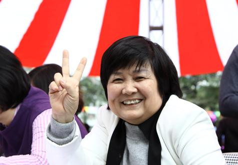 Bà Phạm Thị Bích Ngà chia sẻ về Trường Tiểu học Ngôi Sao. Bà Phạm Thị Bích Ngà chia sẻ về Trường Tiểu học Ngôi Sao.