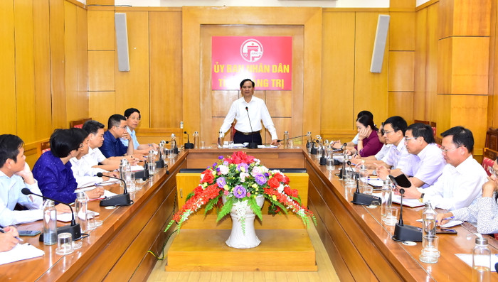 Cuộc họp sáng ngày 21/7 của Ủy ban nhân dân tỉnh Quảng Trị. Ảnh: Ảnh: Trần Tuyền/Báo Quảng Trị Cuộc họp sáng ngày 21/7 của Ủy ban nhân dân tỉnh Quảng Trị. Ảnh: Ảnh: Trần Tuyền/Báo Quảng Trị