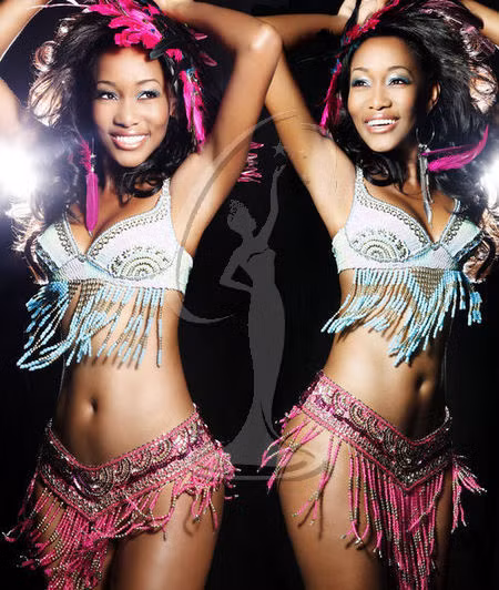 Mặc và nhảy Samba, thí sinh Miss Universe "bốc lửa" ảnh 11