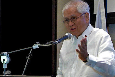 Ngoại trưởng Philippines Albert del Rosario. Ngoại trưởng Philippines Albert del Rosario.