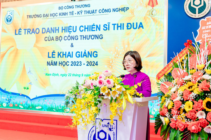 ĐH Kinh tế – Kỹ thuật Công nghiệp khai giảng năm học, chào đón hơn 5.600 tân SV ảnh 14 ĐH Kinh tế – Kỹ thuật Công nghiệp khai giảng năm học, chào đón hơn 5.600 tân SV ảnh 14