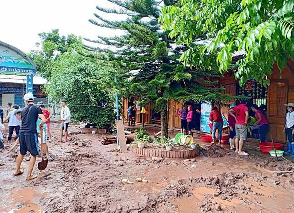 Nhìn những hình ảnh này, không ai nghĩ, ngày 5/9 học sinh sẽ có lễ khai giảng tại trường(Ảnh Cổng thông tin huyện Nậm Pồ)