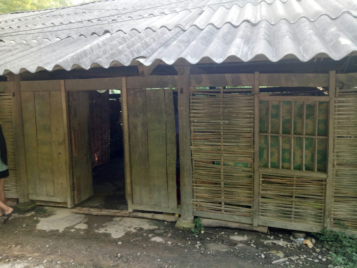 Tuy tuềnh toàng, điều kiện còn khó khăn nhưng các em học sinh ở trường Trung học phổ thông Canh Tân vô cùng hiếu học.