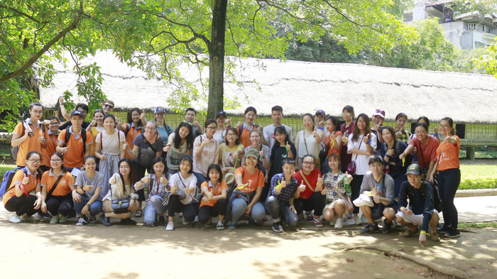 Với Amazing You - tiếng Anh không chỉ là ngôn ngữ mà còn là hành trình kết nối văn hóa và những trái tim đồng điệu. Với Amazing You - tiếng Anh không chỉ là ngôn ngữ mà còn là hành trình kết nối văn hóa và những trái tim đồng điệu.