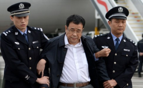 Một trong số 13 người Mỹ đồng ý hồi hương trước chuyến thăm chính thức của Tập Cận Bình trong chiến dịch &quot;săn cáo&quot; của Trung Quốc. Ảnh: SCMP.