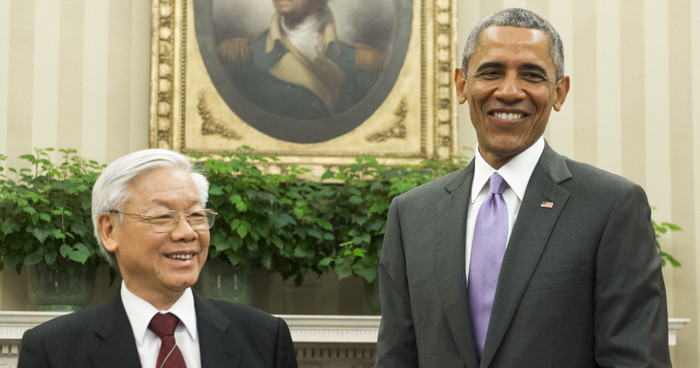 Tổng bí thư Nguyễn Phú Trọng và Tổng thống Mỹ Barack Obama tại Nhà Trắng. Tổng bí thư Nguyễn Phú Trọng và Tổng thống Mỹ Barack Obama tại Nhà Trắng.