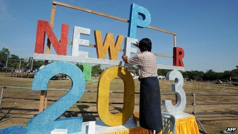 Người dân Thành phố Rangoon, Myanma đang chuẩn bị cho lễ hội năm mới đúng nghĩa đầu tiên của họ