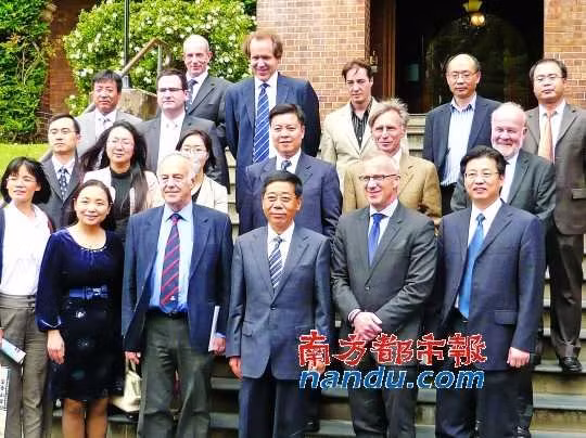 Đoàn tuyên truyền nghị quyết đại hội 18 sang đại học Sydney, Úc Đoàn tuyên truyền nghị quyết đại hội 18 sang đại học Sydney, Úc