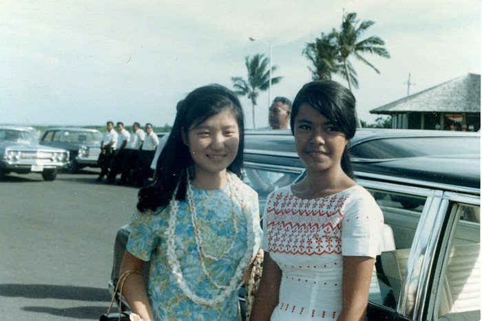 "Công chúa" Park Geun-hye trong một lần đi du lịch. Năm 1997, Park Geun-hye gia nhập đảng Quốc đại (GNP), tiền thân của đảng Saenuri, tháng 4 năm sau bà giành được 1 ghế Nghị sĩ tại quê hương mình, Daegu và nhanh chóng thăng tiến lên đội ngũ hàng đầu của đảng này.