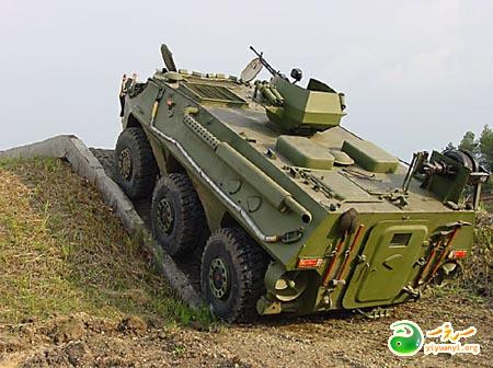 Xe bọc thép WMZ-551B của Trung Quốc được đổi lấy 100 ngàn tấn hoa quả khô Thái Lan