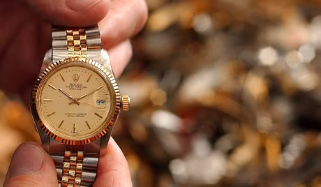 Quan chức dễ mất ghế vì tội "khoe mẽ" giàu sang