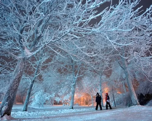 Tuyết rơi trắng xóa, nhiệt độ ngoài trời dưới âm 10 độ C