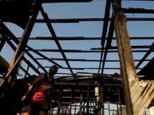 Một ngôi nhà bị thiêu rụi trong vụ hỏa hoạn Một ngôi nhà bị thiêu rụi trong vụ hỏa hoạn