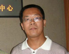 Chu Thụy Phong, người trực tiếp tải clip sex của Lôi Chính Phú lên mạng Chu Thụy Phong, người trực tiếp tải clip sex của Lôi Chính Phú lên mạng